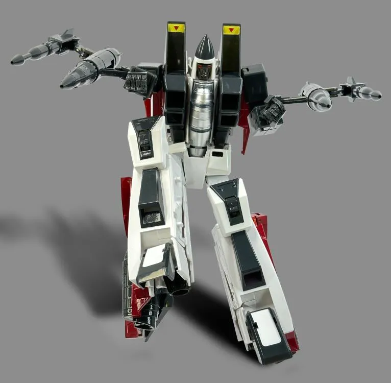 Make Toys RE: Master MTRM-17 Booster Action Figure